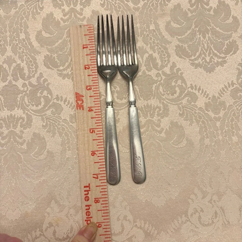 1847 Rogers Bros Plain Round Silverplate Fork Lot of 6 2 Monogrammed Replacement